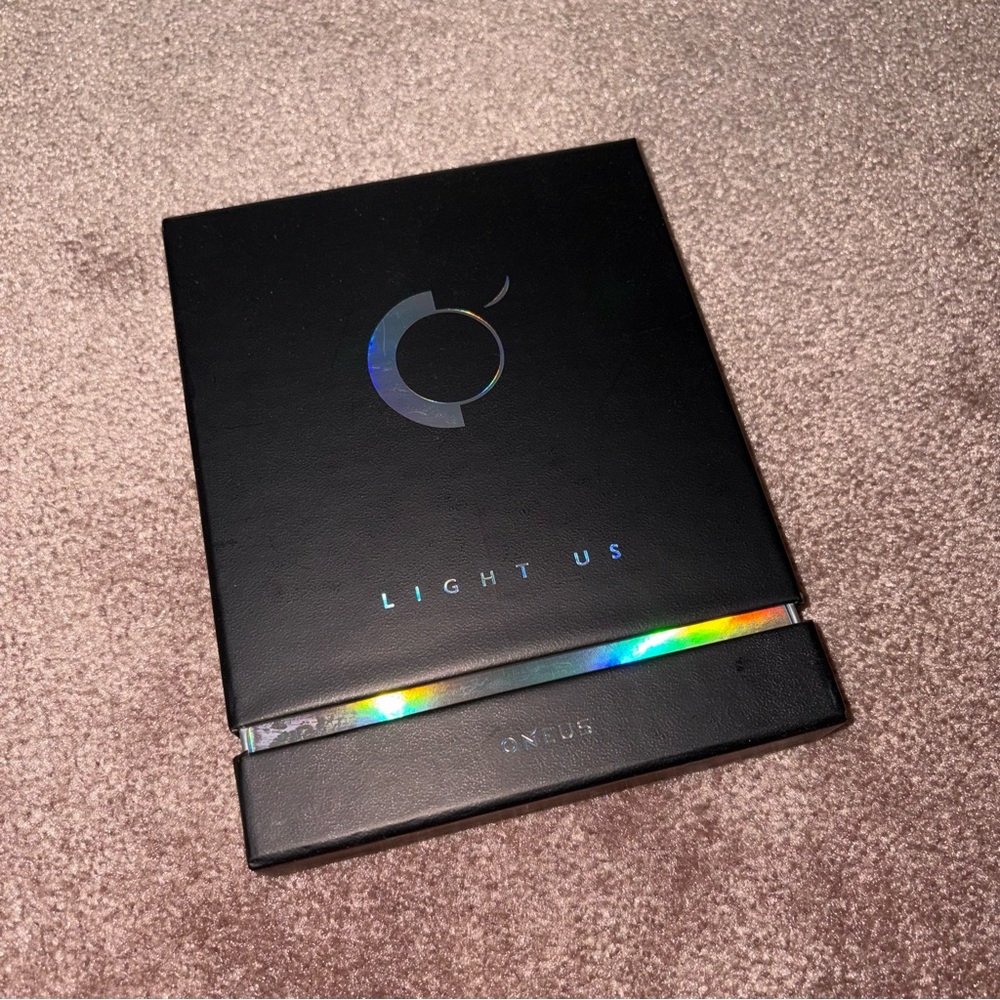 ONEUS [LIGHT US] 1st Mini Album